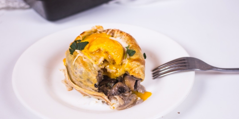 10 способов красиво завернуть блины с начинкой