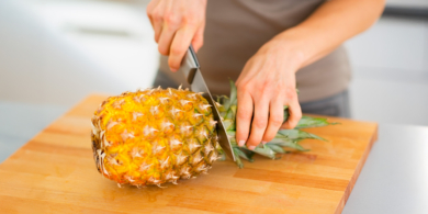 Как почистить и порезать ананас: пошаговые инструкции с видео