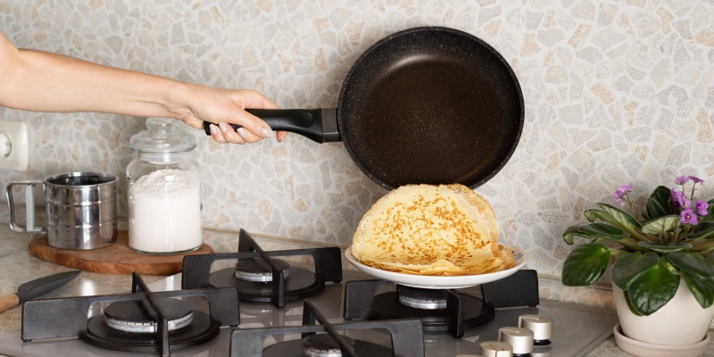 Как правильно печь блины