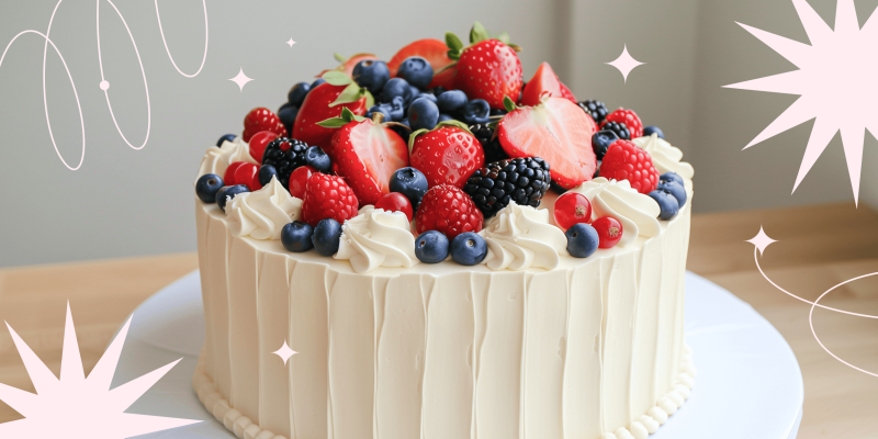 Как украсить торт клубникой и другими ягодами